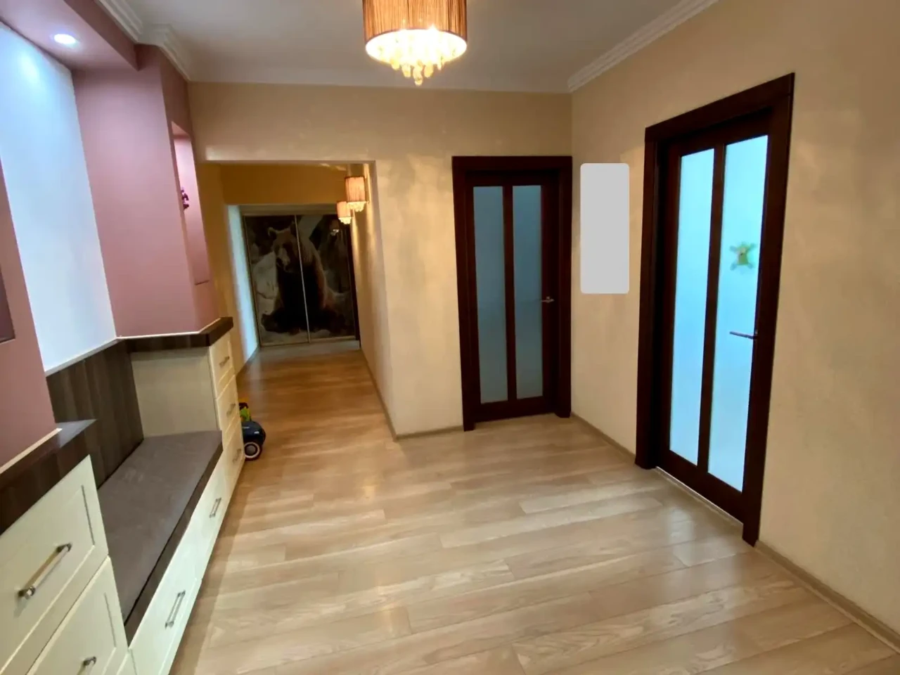 Продаж квартири 3-кімн. 96.1 м² 7/9 пов.