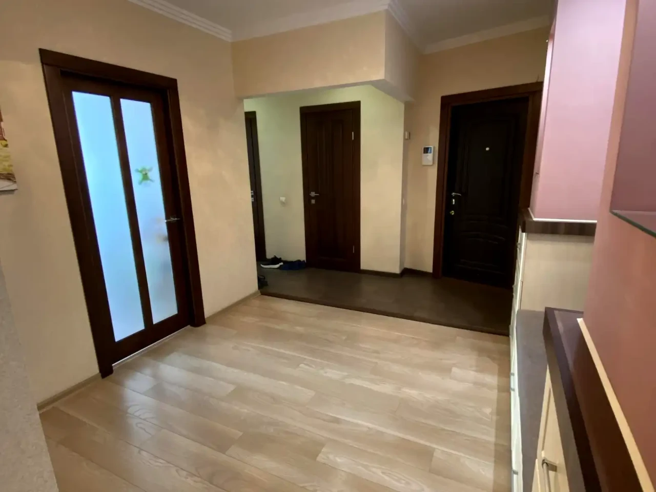 Продаж квартири 3-кімн. 96.1 м² 7/9 пов.
