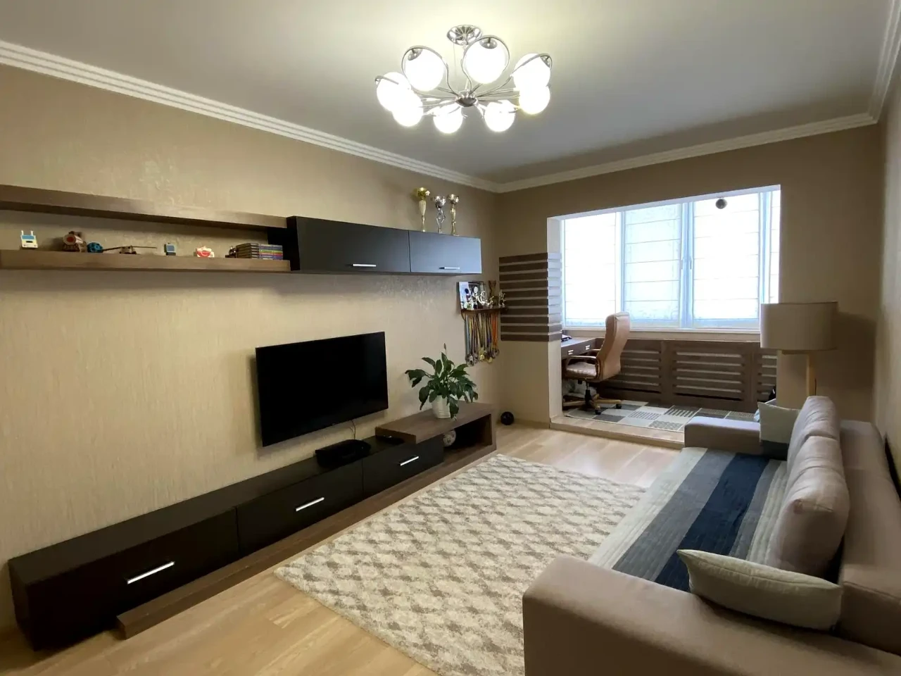 Продаж квартири 3-кімн. 96.1 м² 7/9 пов.