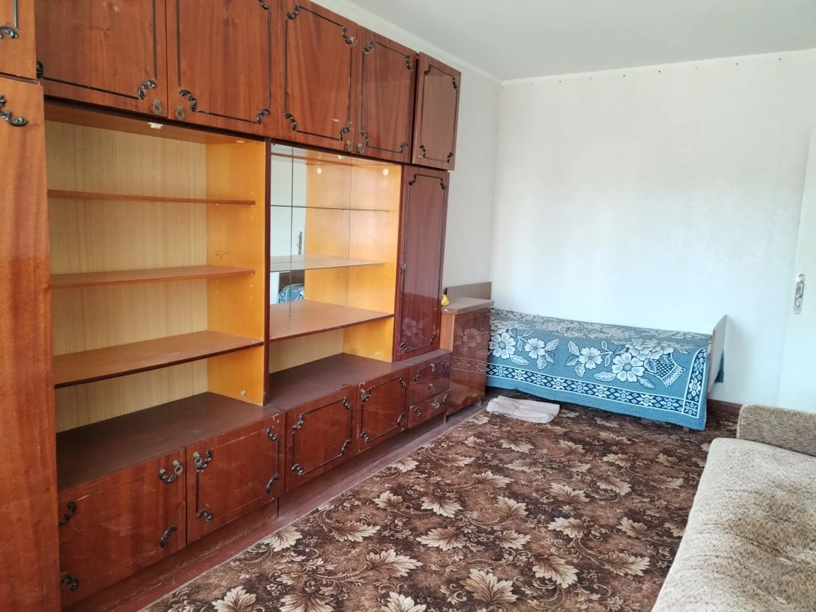 Двокімнатна в Фастові продаж.