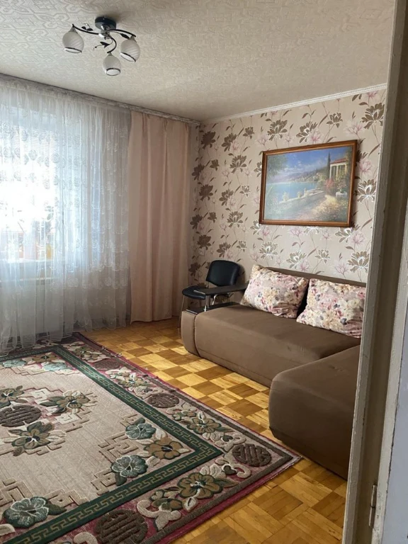 Продам  2-х кімнатну квартиру в центрі міста