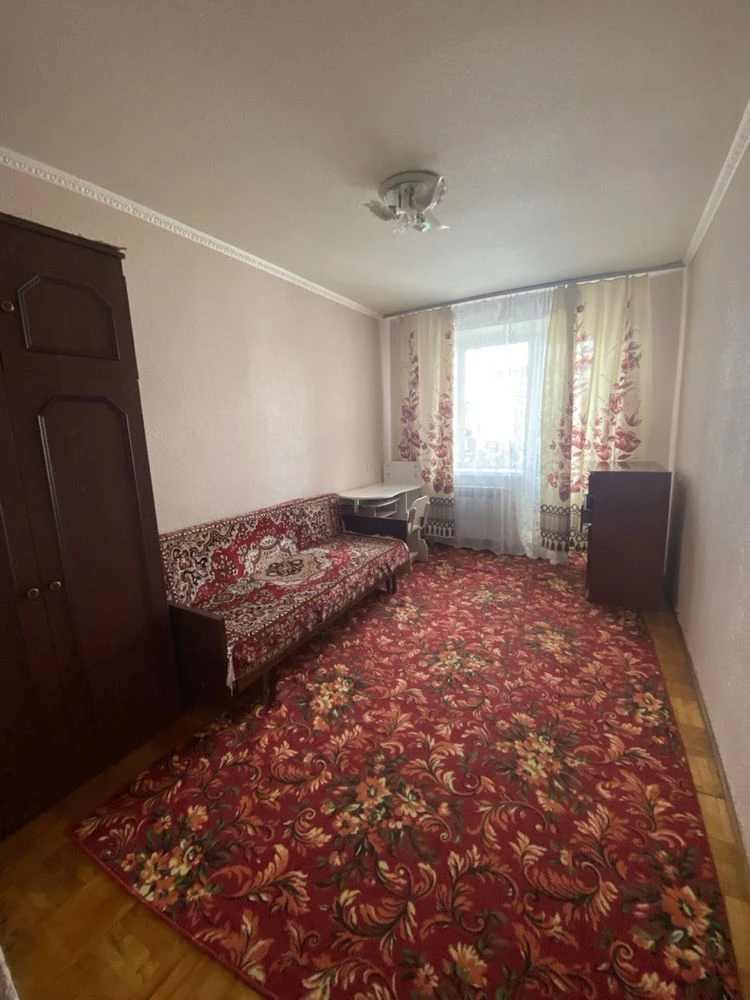Продам  2-х кімнатну квартиру в центрі міста