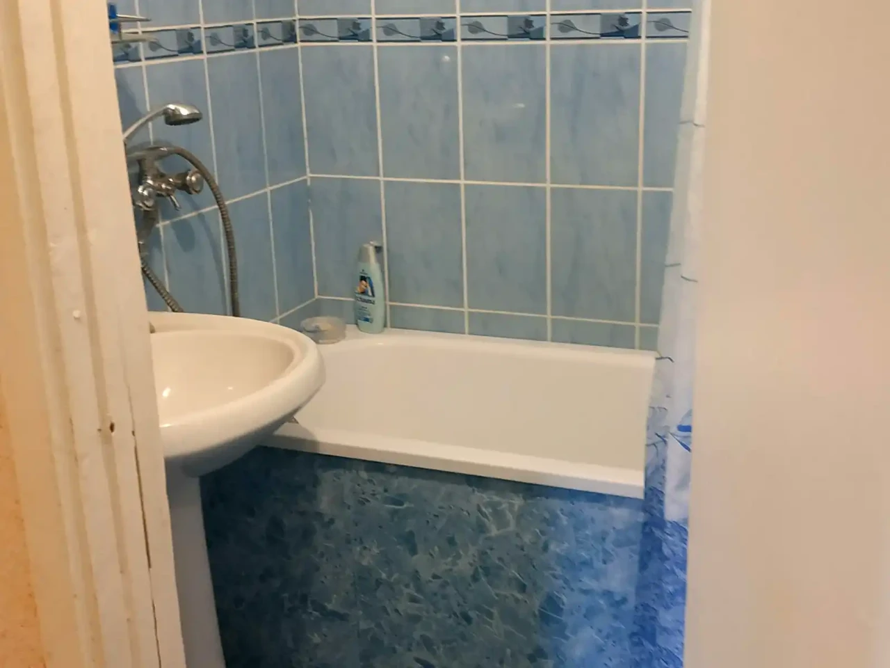 Продаж квартири 1-кімн. 42 м² 3/5 пов.