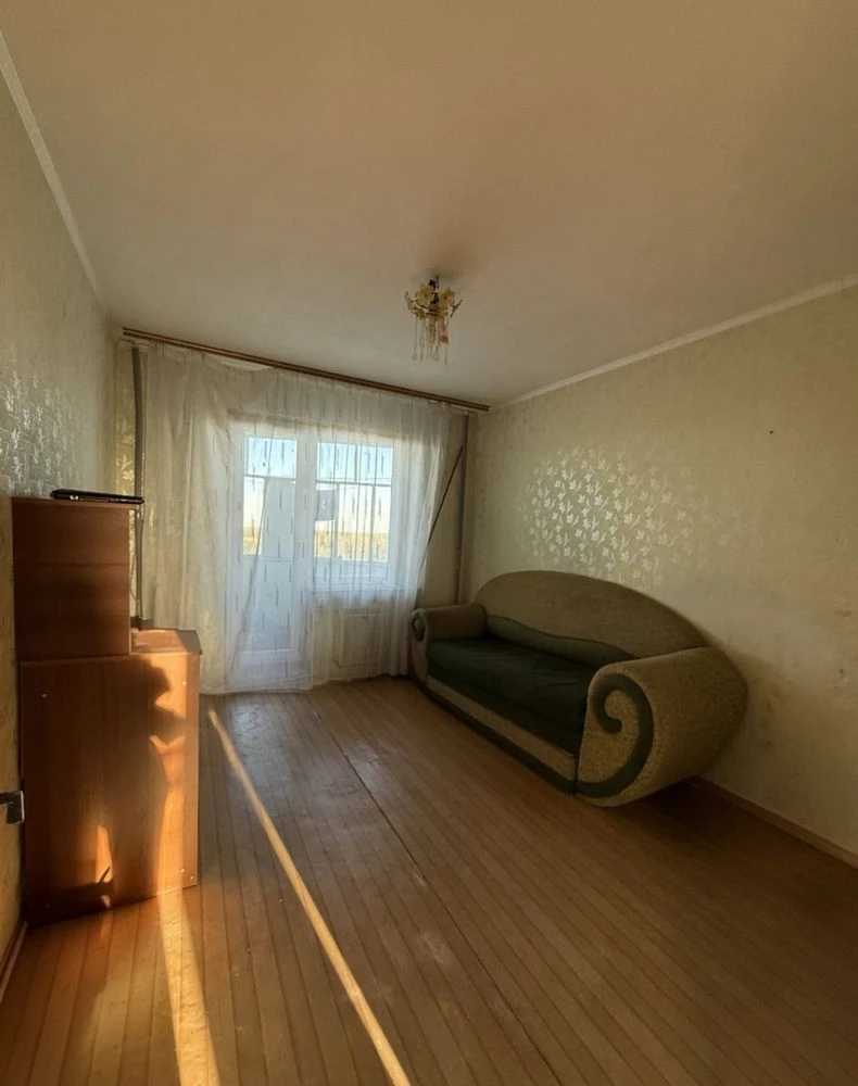 Продаж трикімнатної квартири.