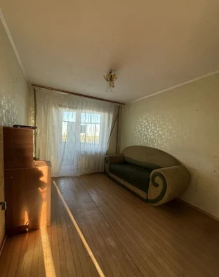 Продаж трикімнатної квартири.