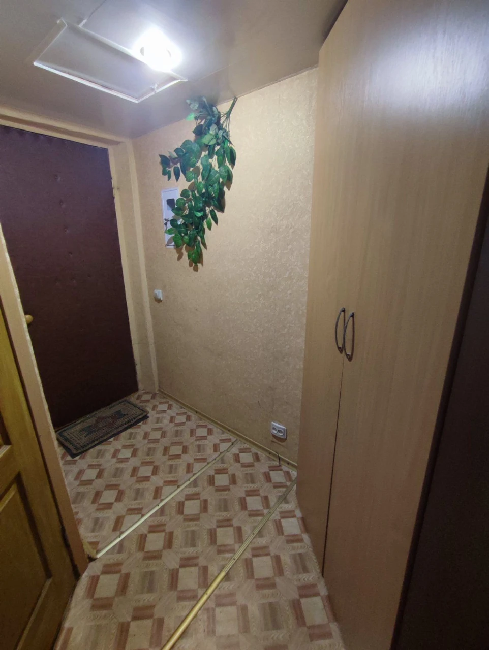 Продам 2х ком. квартиру . Знаменка