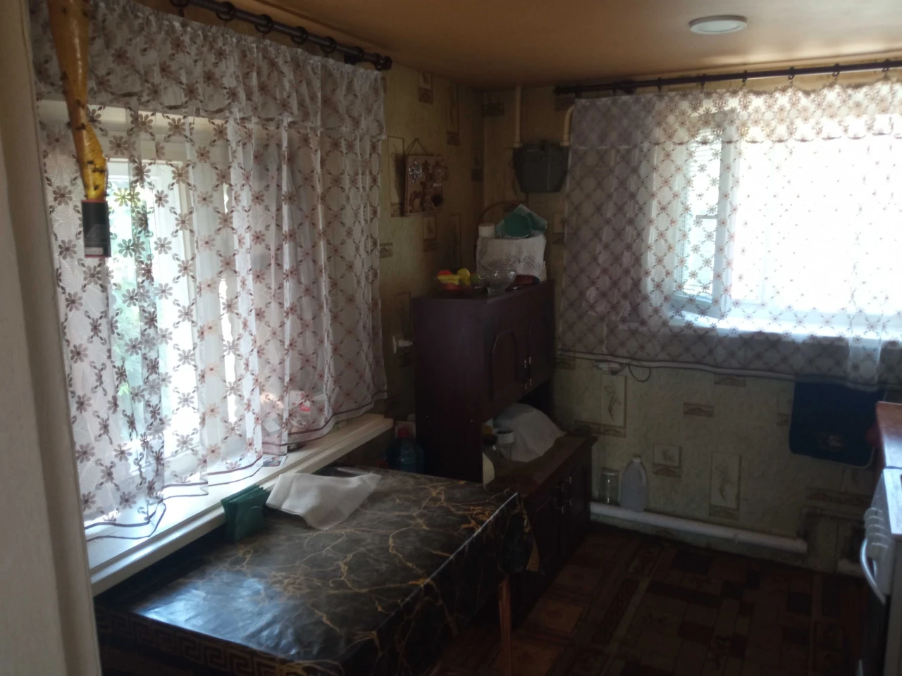 Продається 2 кімнатна кваритира в центрі.