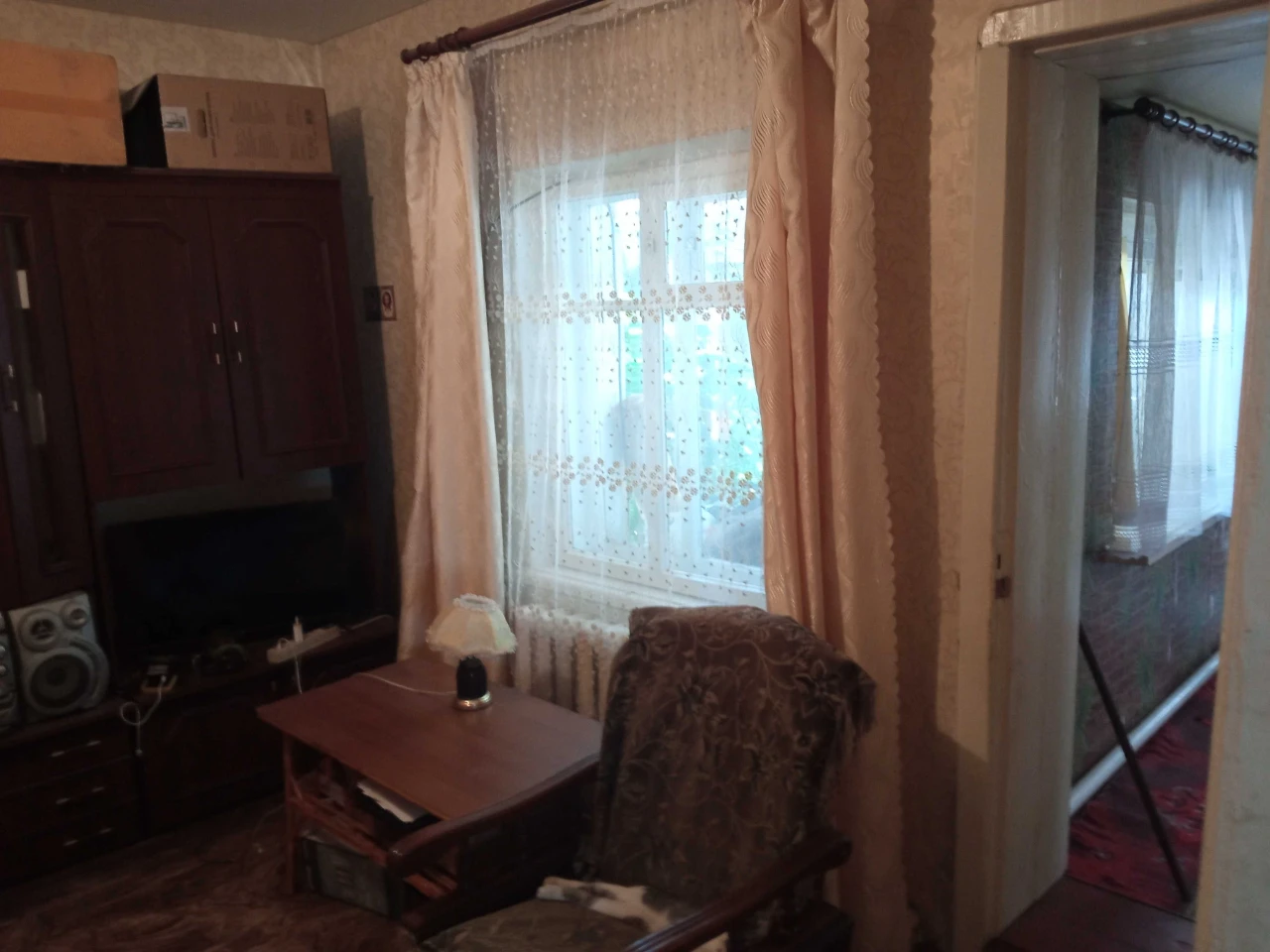 Продається 2 кімнатна кваритира в центрі.