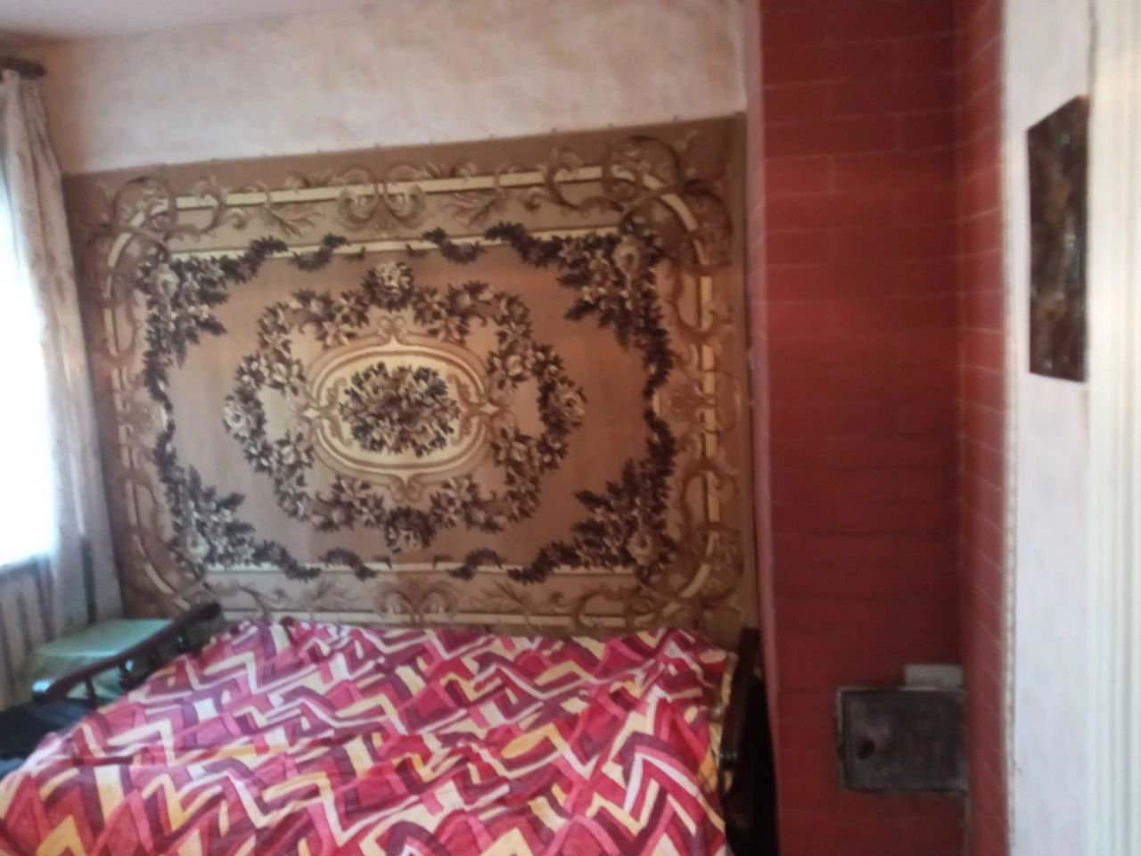 Продається 2 кімнатна кваритира в центрі.