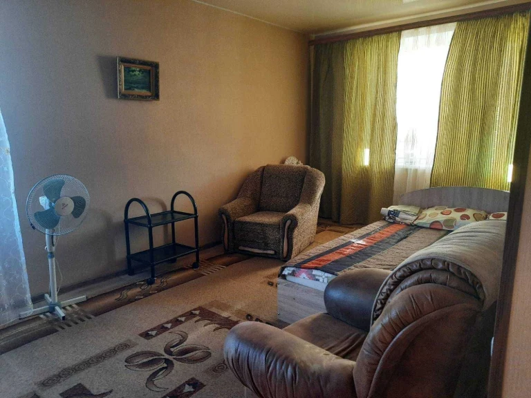 Продаю свою 1к.квартиру в центрі м.Знам'янка.Звонити Тг,Vibe