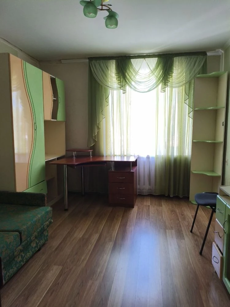 4-кімнатна квартира в Новомиргороді