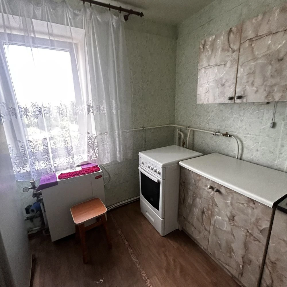 Продам трьохкімнатну квартиру у Новомиргороді