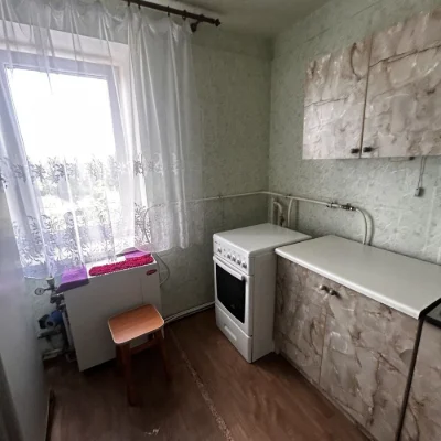 Продам трьохкімнатну квартиру у Новомиргороді