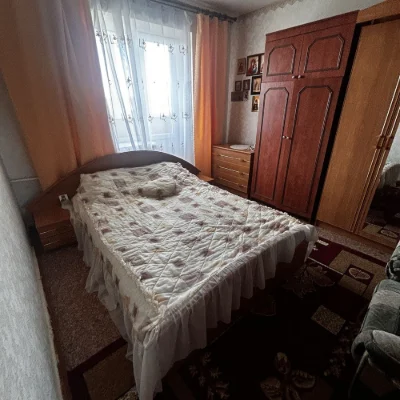 Продам трьохкімнатну квартиру у Новомиргороді