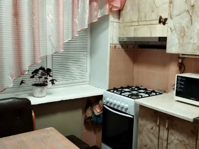 Продаж квартири 2-кімн. 43 м² 1/5 пов.