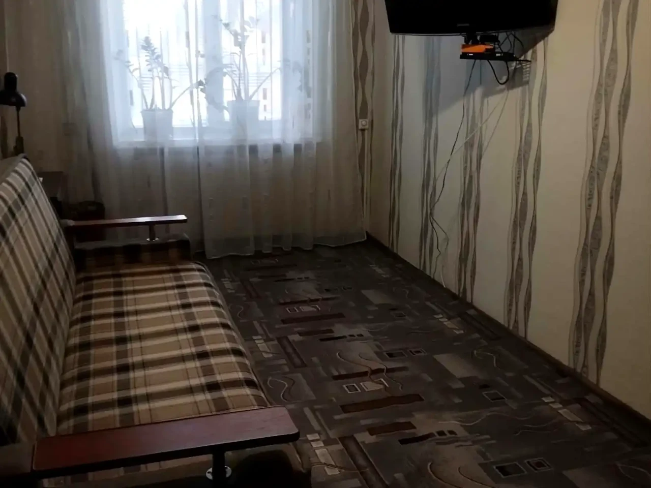 Продаж квартири 2-кімн. 43 м² 1/5 пов.