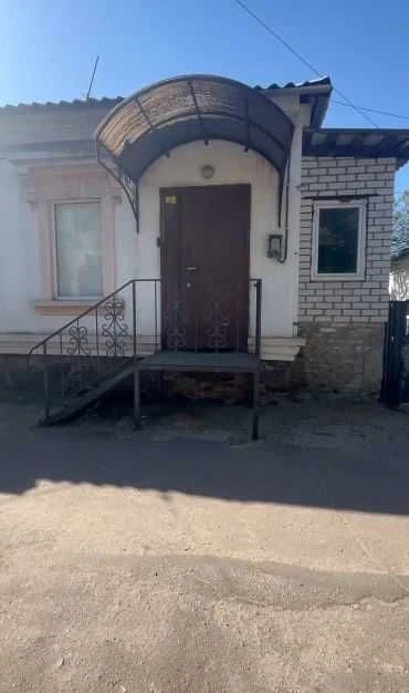 Продаж 2-кімнатної квартири / приміщення 42 м² з окремим вхо