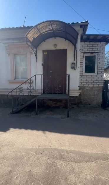 Продаж 2-кімнатної квартири / приміщення 42 м² з окремим вхо