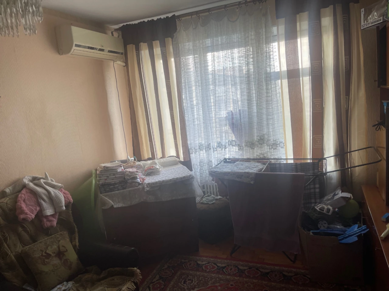 Продається 3кімнатна квартира на 9 поверсі на квадраті