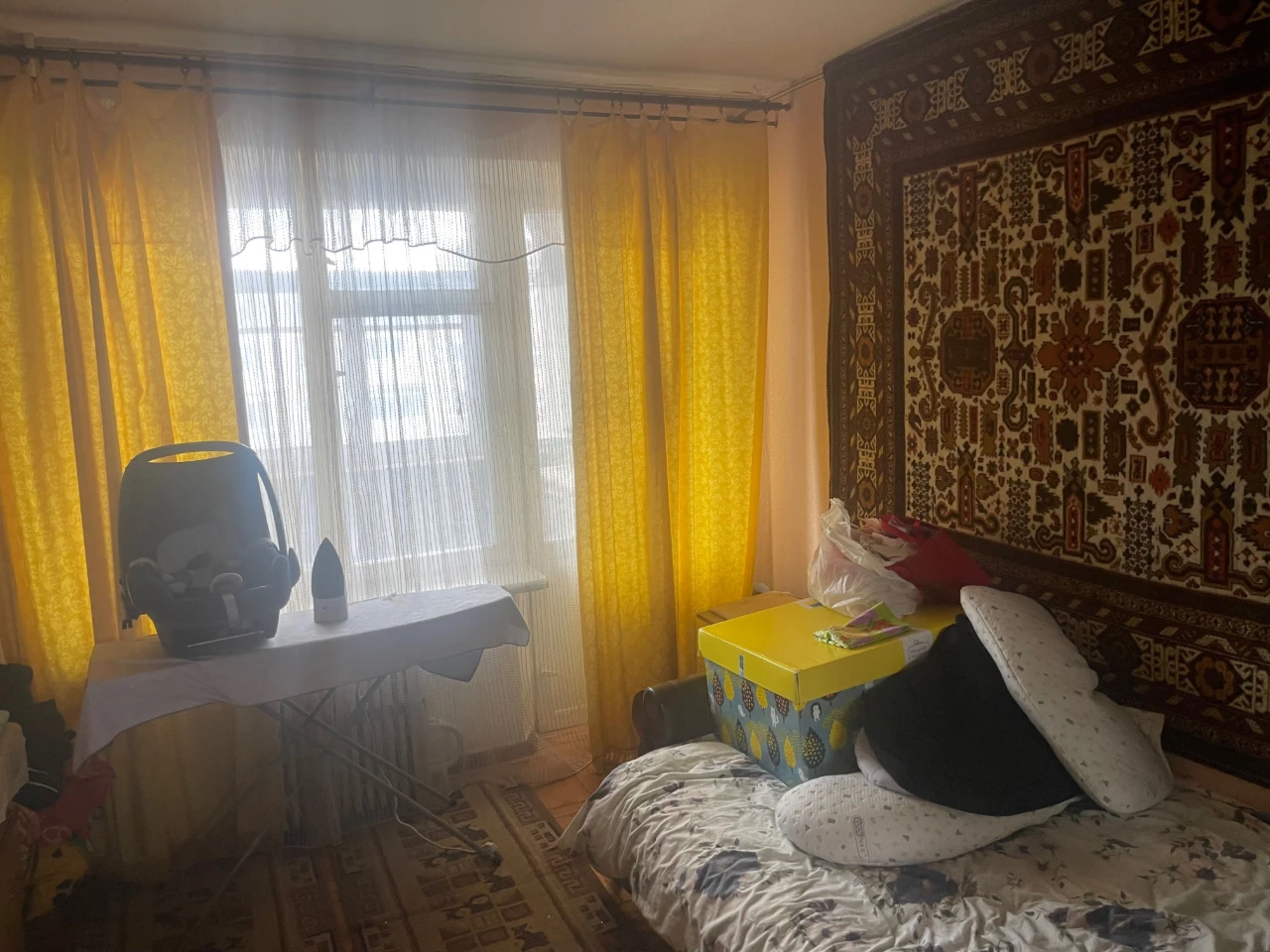 Продається 3кімнатна квартира на 9 поверсі на квадраті
