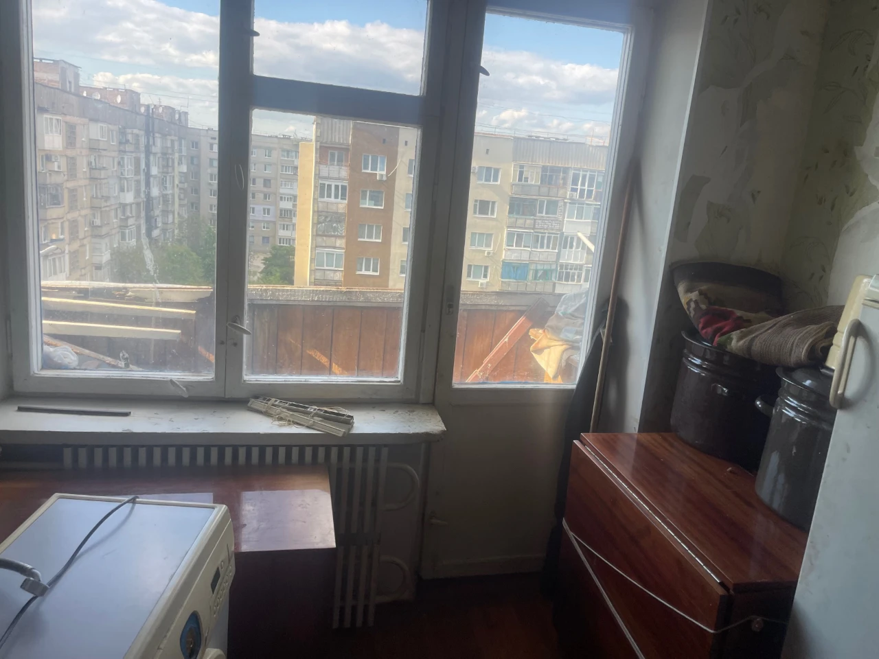 Продається 3кімнатна квартира на 9 поверсі на квадраті