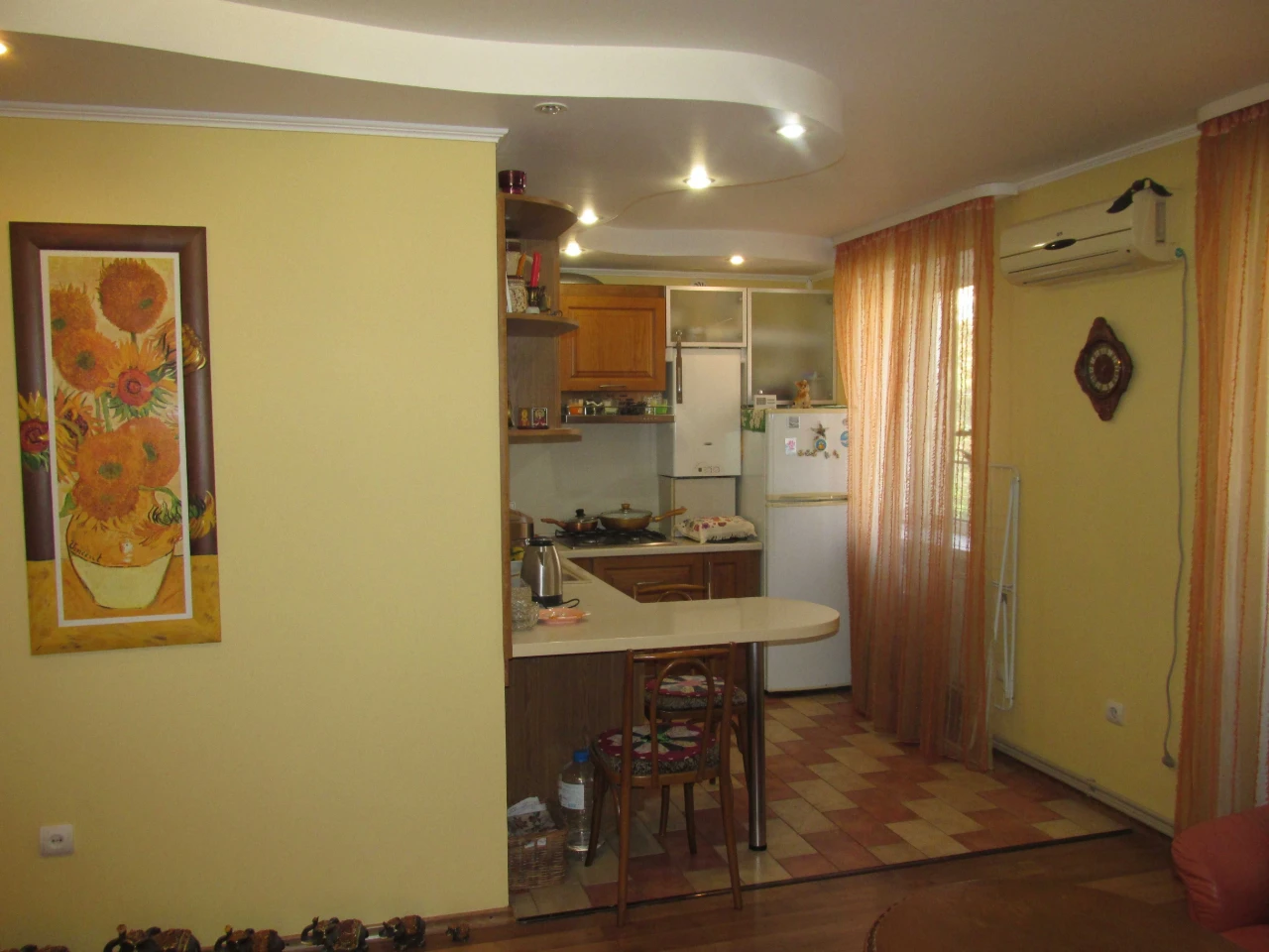 Продам 2 кімнатну квартиру по вул. Перспективній ( Центр міс