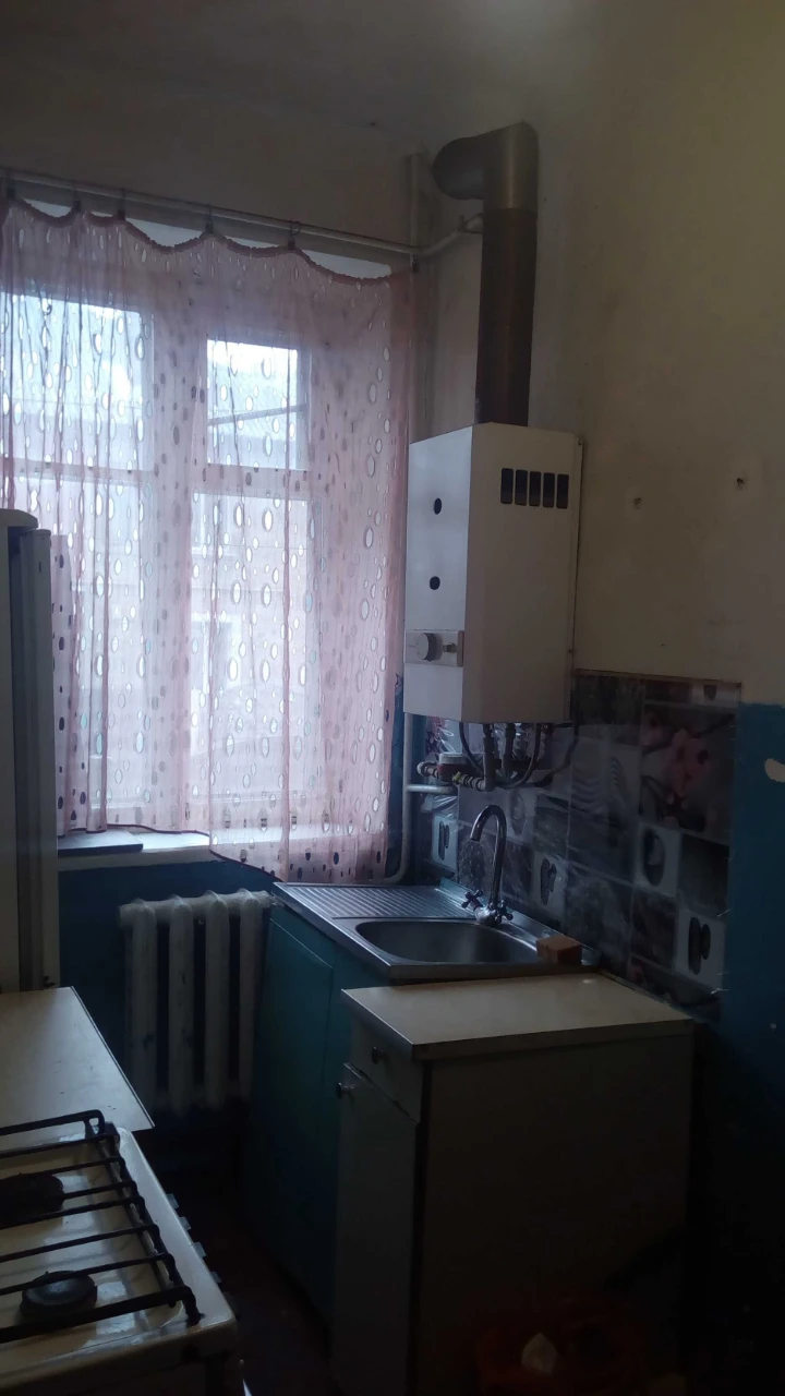 Квартиру 2х комнатную без ремонта