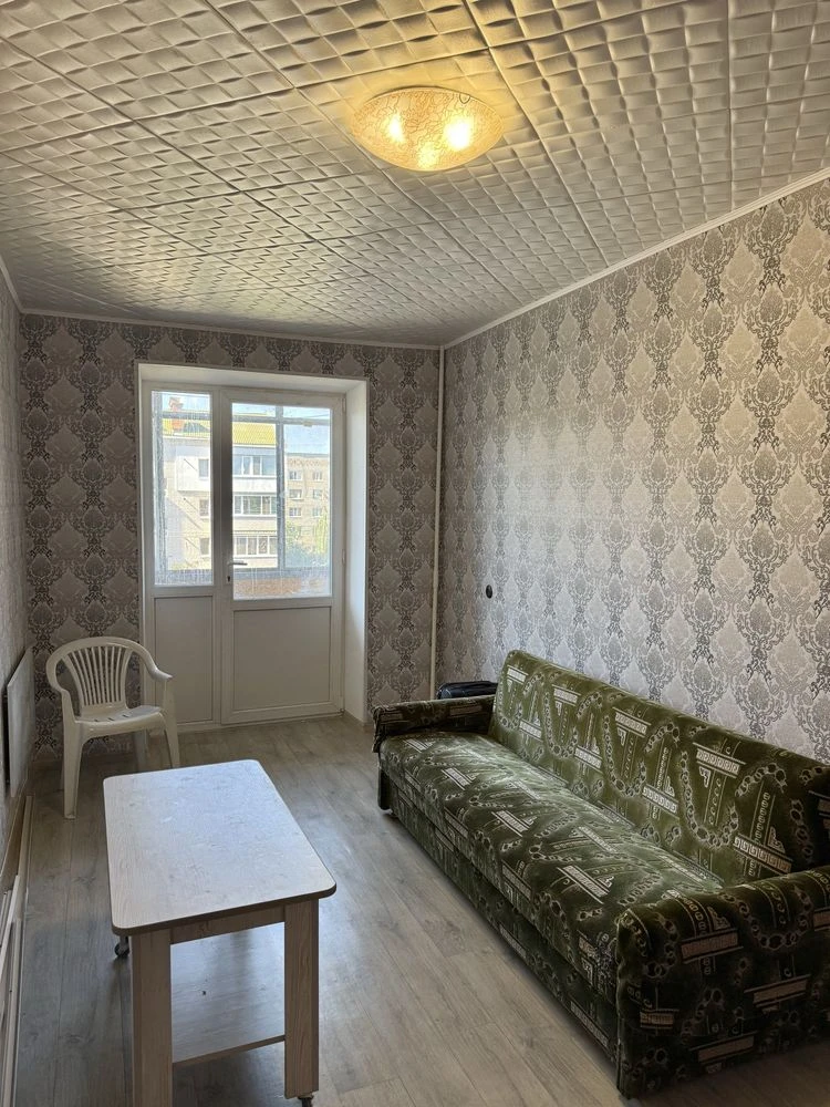 Продам 3 кімнатну квартиру на 2 поверсі (р-н готелю Дружба)