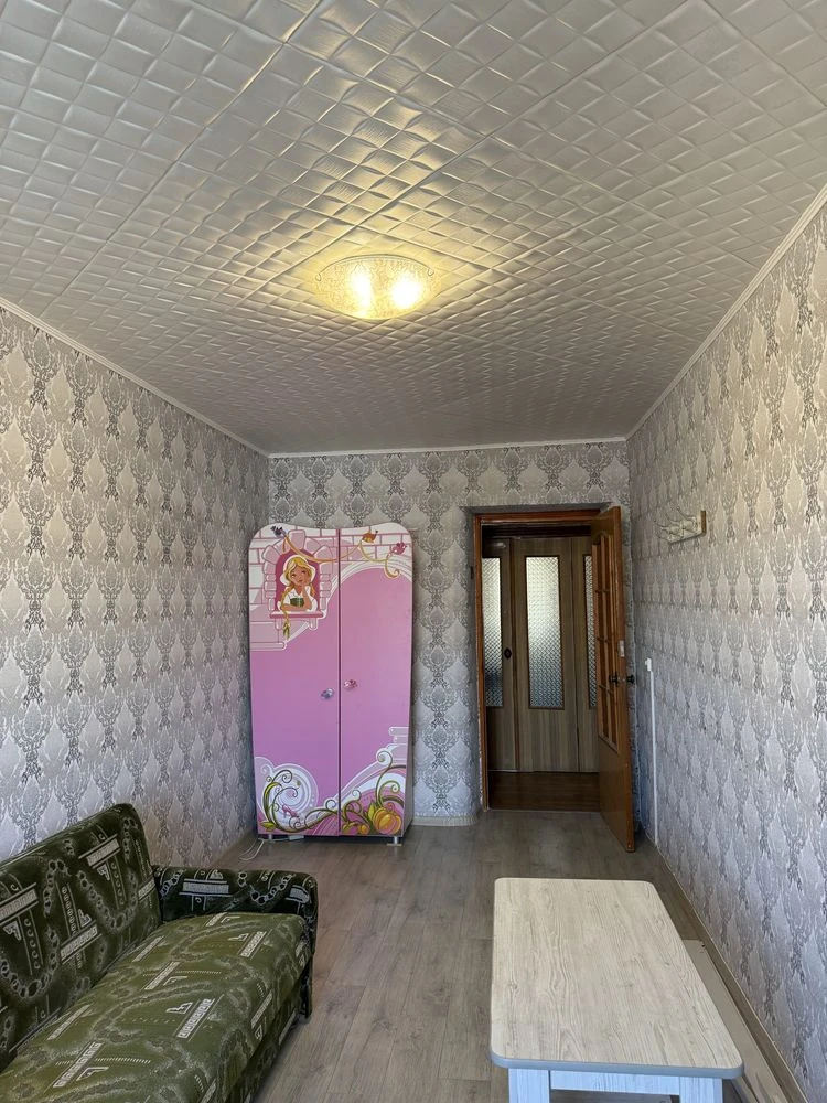 Продам 3 кімнатну квартиру на 2 поверсі (р-н готелю Дружба)