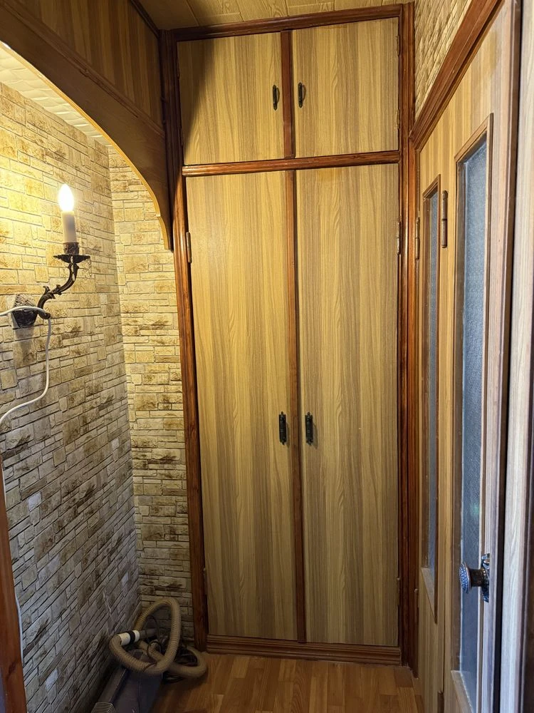 Продам 3 кімнатну квартиру на 2 поверсі (р-н готелю Дружба)