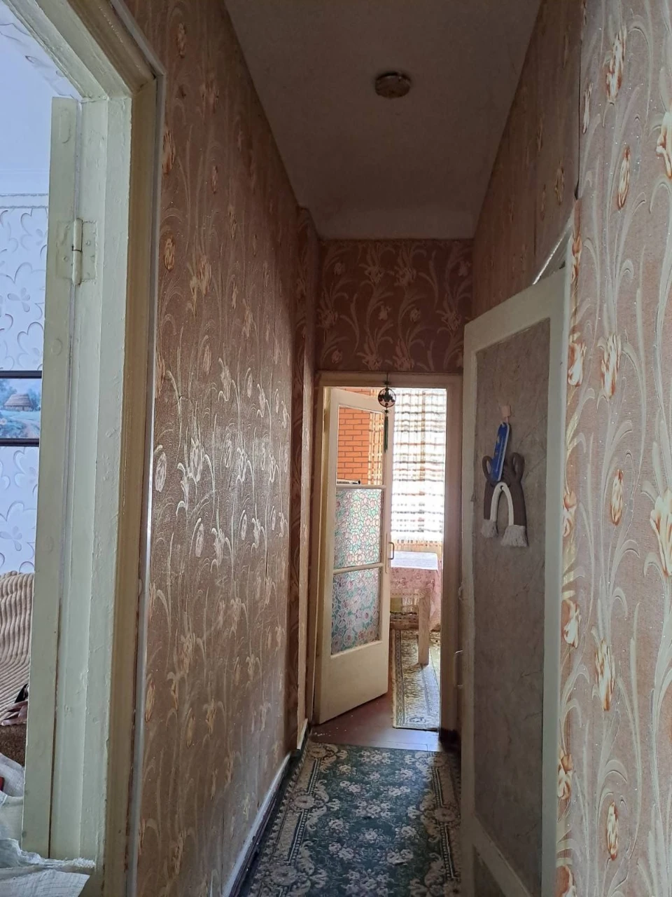 Продам двокімнатну квартиру пл. Покровська
