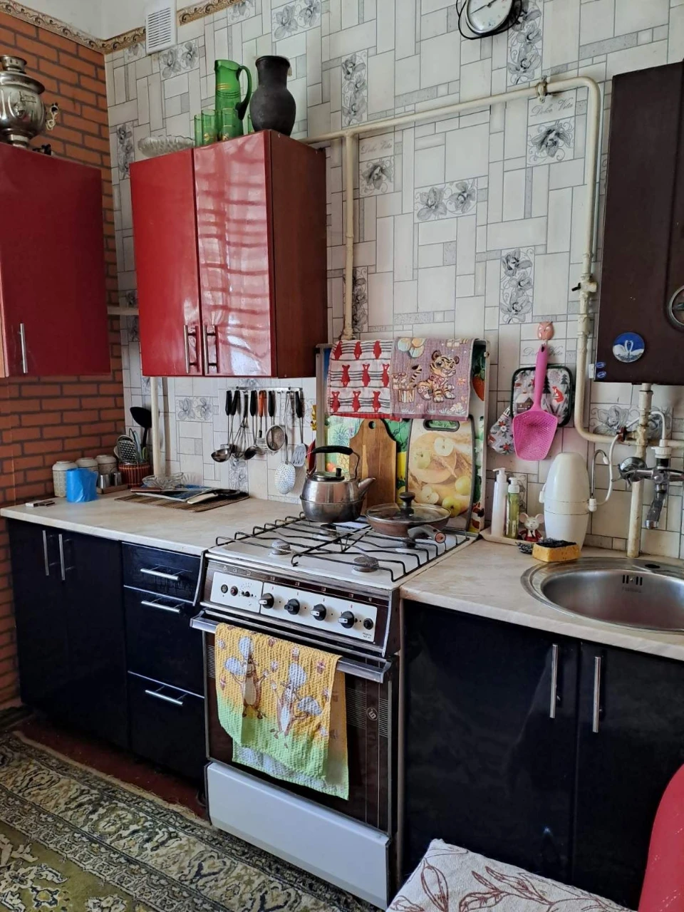 Продам двокімнатну квартиру пл. Покровська