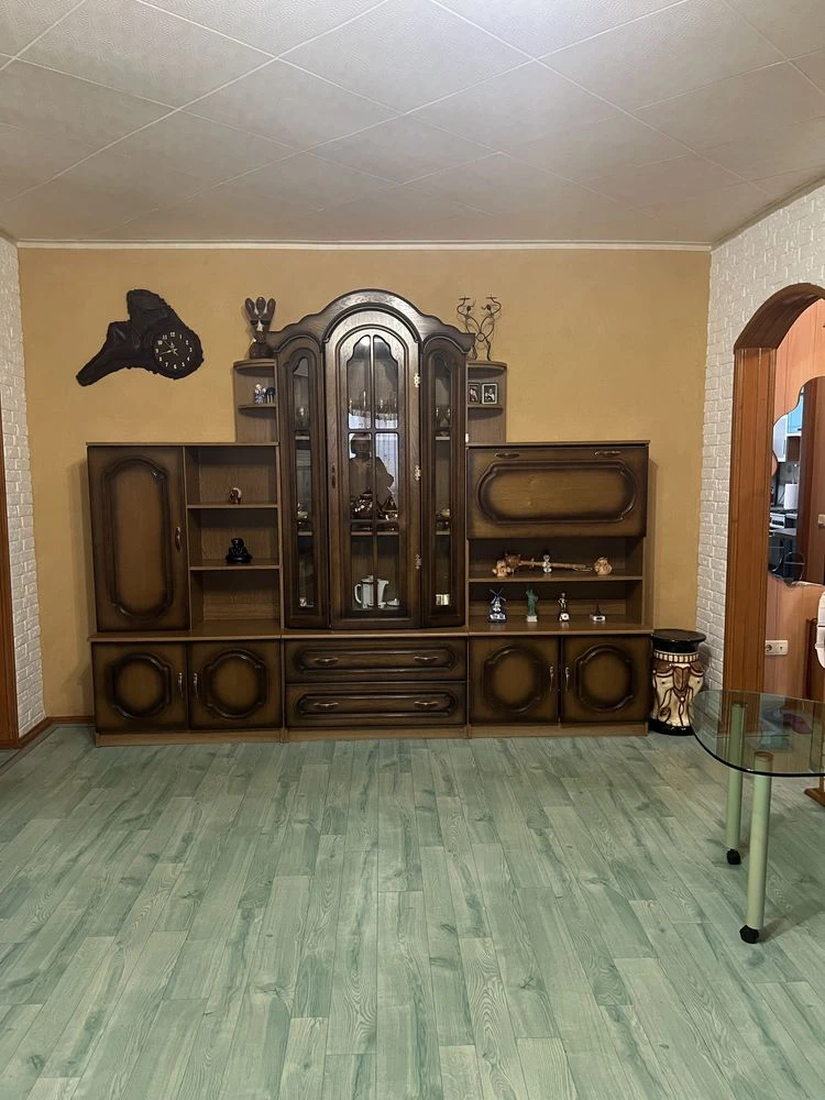 Продається трикімнатна квартира на Квадрате!