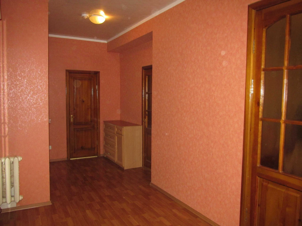 Продам 2 кімнатну квартиру (сталінка) на пл. Покровській ( р