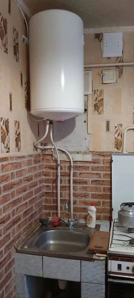 Продаж трикімнатноі квартири. За адресою проспект Соборний 6