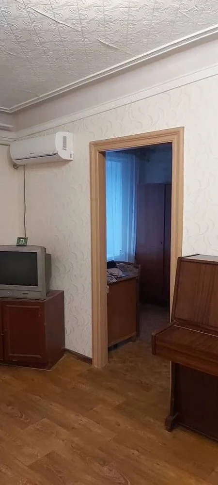 Продаж трикімнатноі квартири. За адресою проспект Соборний 6