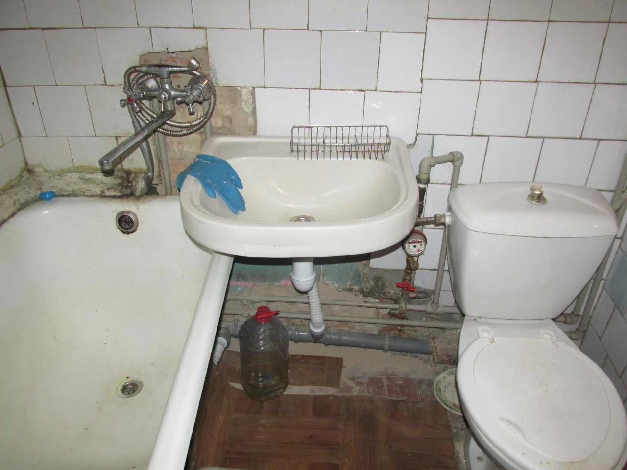Продам 1 кімнатну квартиру по вул. Садовій 6/9 (р-н Баму)