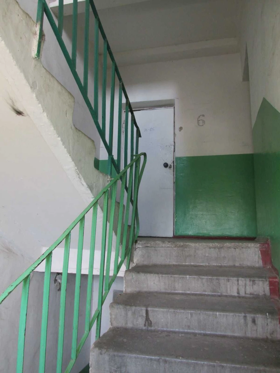 Продам 1 кімнатну квартиру по вул. Садовій 6/9 (р-н Баму)