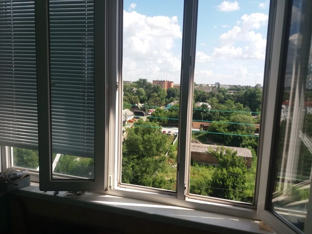 Простора 3-кімнатна квартира в чудовому районі! Заходь і жив