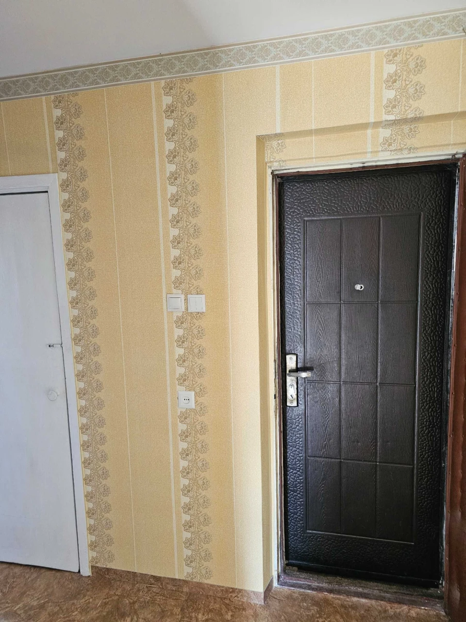 Однокімнатна квартира, АТБ 6-го Грудня