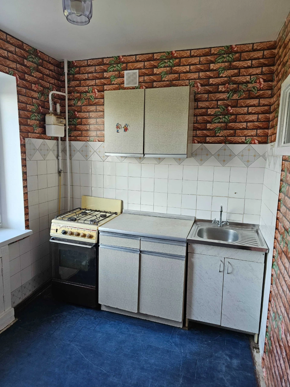 Однокімнатна квартира, АТБ 6-го Грудня