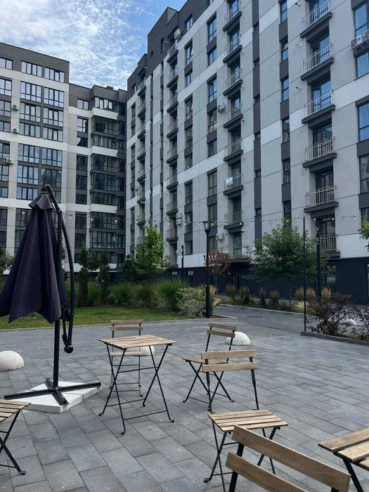 Продається 2 кімнатна квартира в ЖК Козацький. Секція на зда