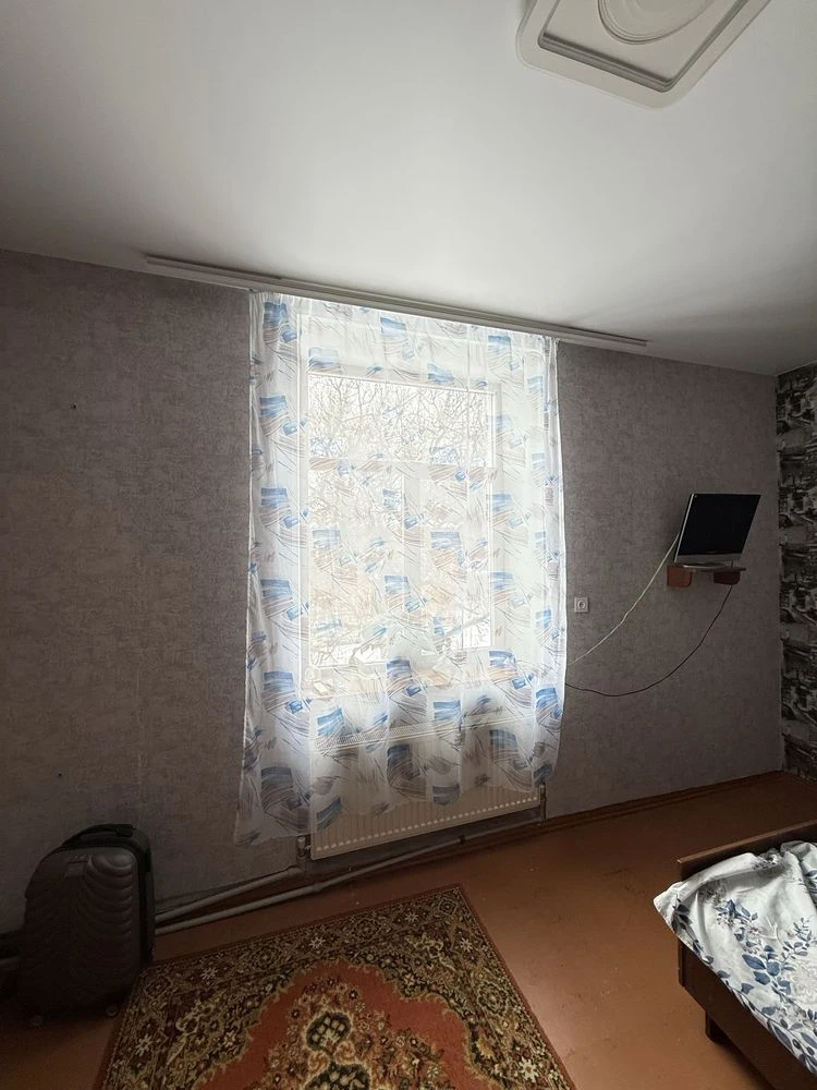 Продам велику 3 кімнатну квартиру з газовим опаленням Перемо
