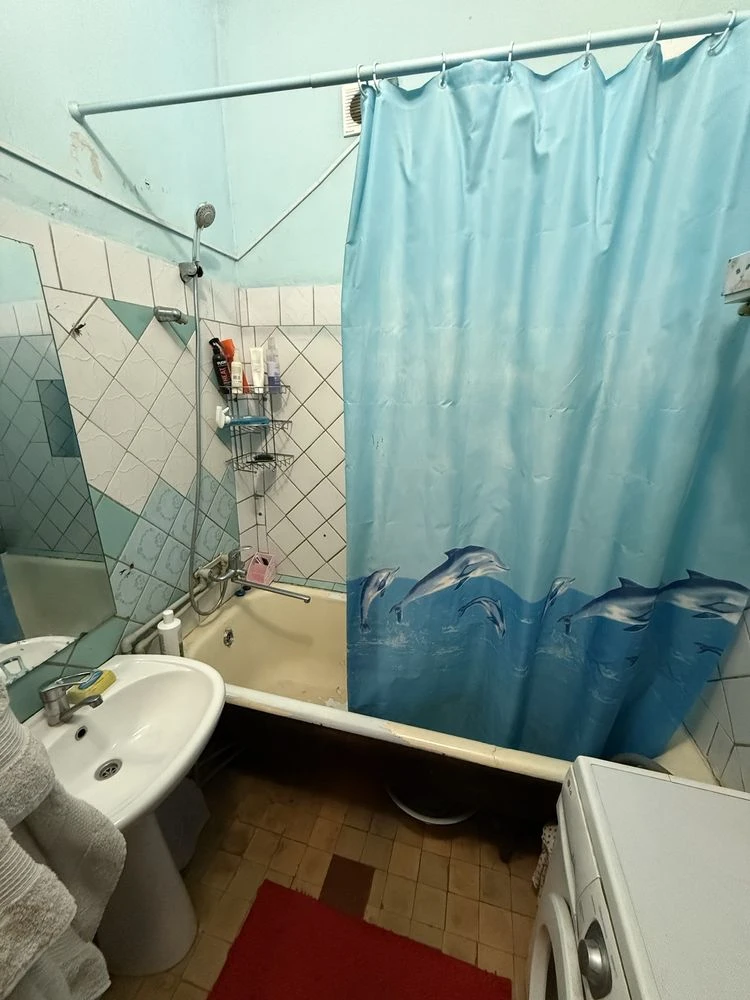Продам велику 3 кімнатну квартиру з газовим опаленням Перемо