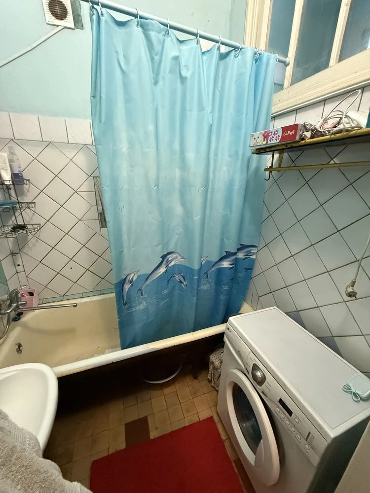 Продам велику 3 кімнатну квартиру з газовим опаленням Перемо