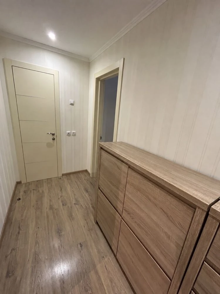 Продам гарну велику квартиру