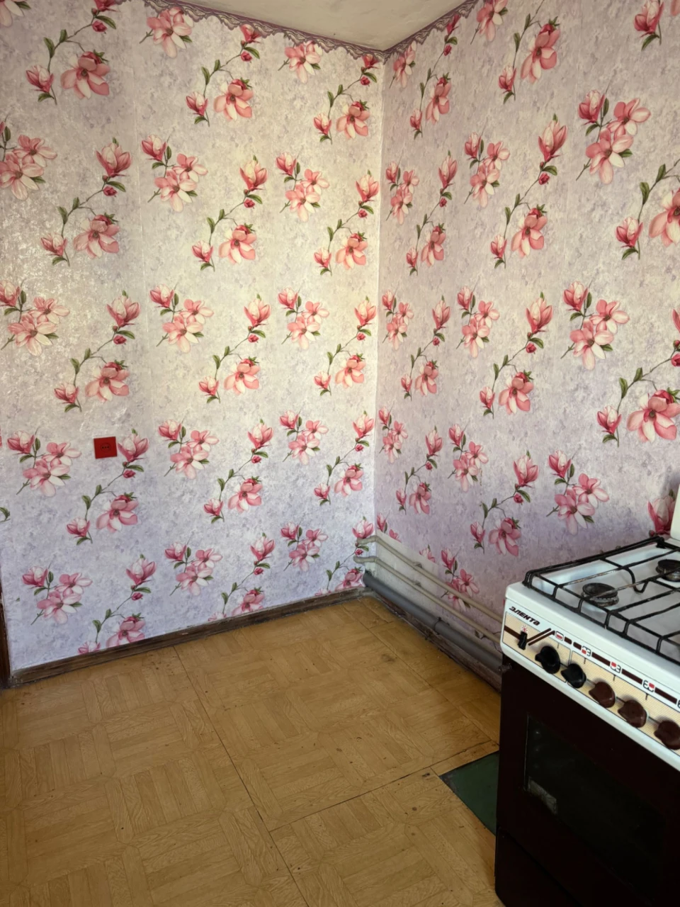 Продається двокімнатна квартира.