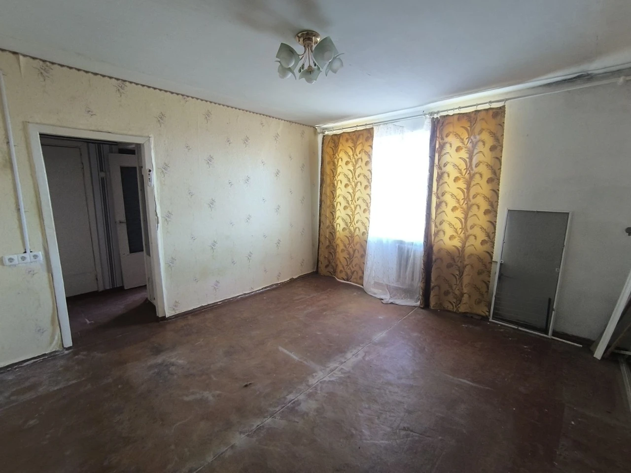 Продам однокомнатную квартиру на Новом городе 11000