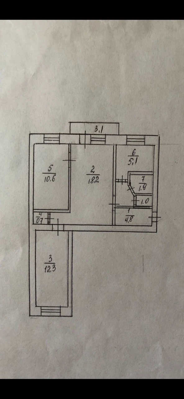 Продам 3-х кімнатну квартиру БЕЗ РЕМОНТУ.
