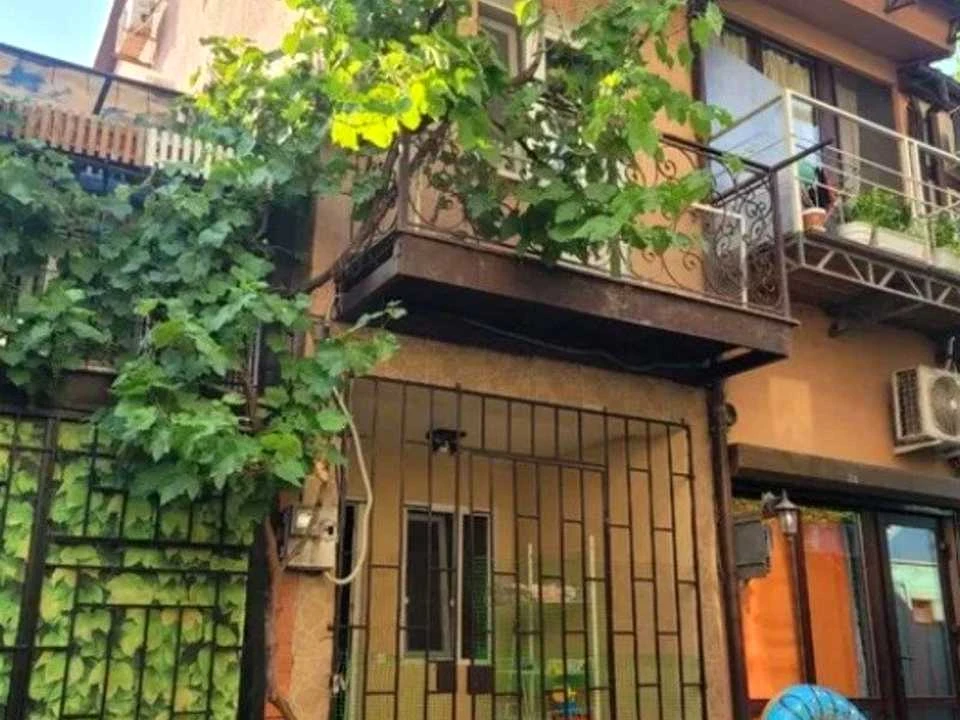 Будинок. Одеса, Чорноморського Козацтва вул.